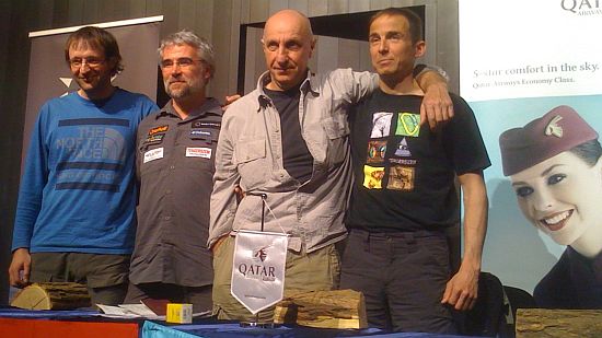 Erőss Zsolt és csapata elindult az Annapurnára Erőss Zsolt és csapata elindult az Annapurnára