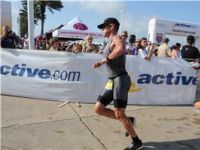 Lance Armstrong peches befutója a texasi 70.3 triatlon versenyen Lance Armstrong peches befutója a texasi 70.3 triatlon versenyen