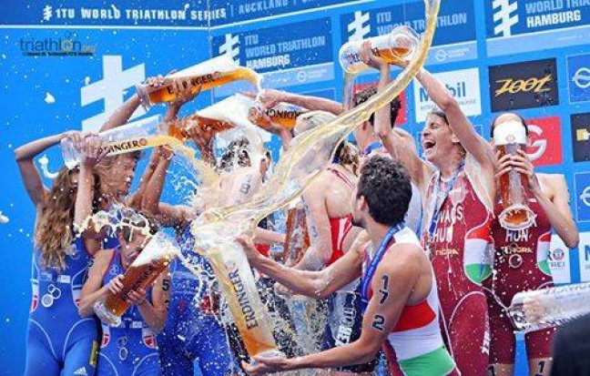 Fantasztikus triatlon siker - magyar világbajnoki bronz a vegyes csapat váltóban (+videó)