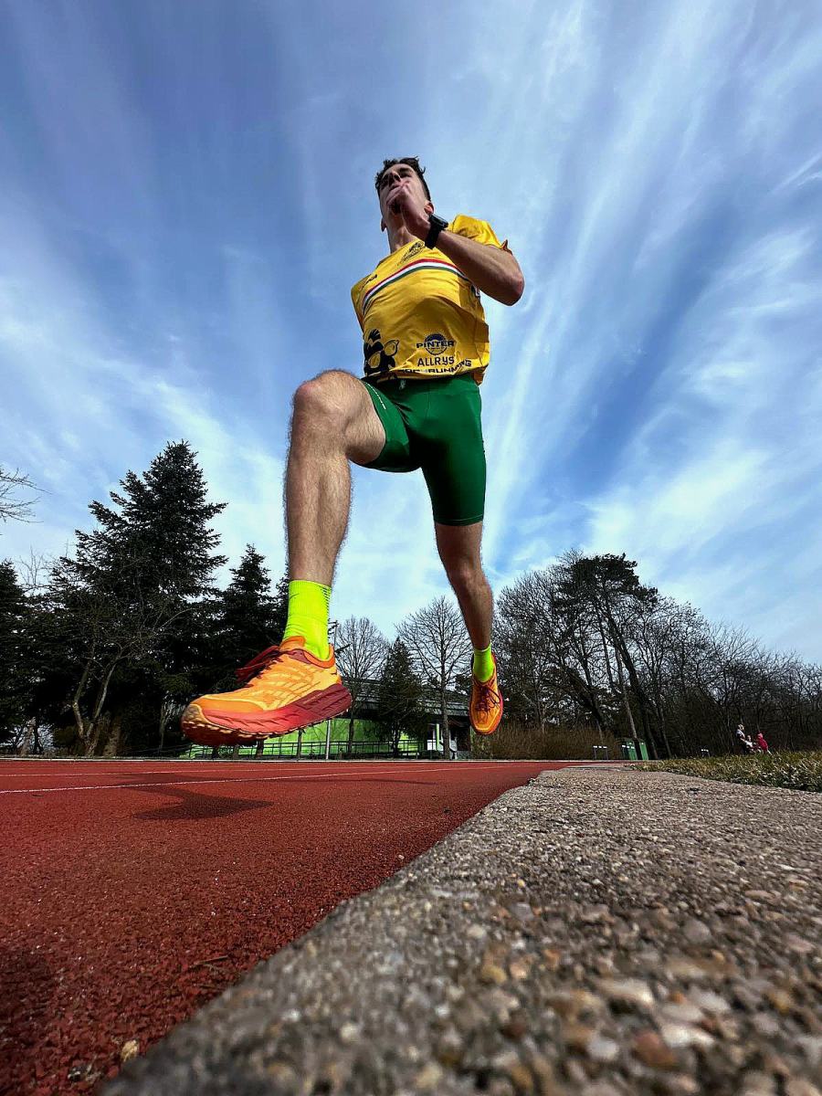 juhasz patrik hoka running team track hoka