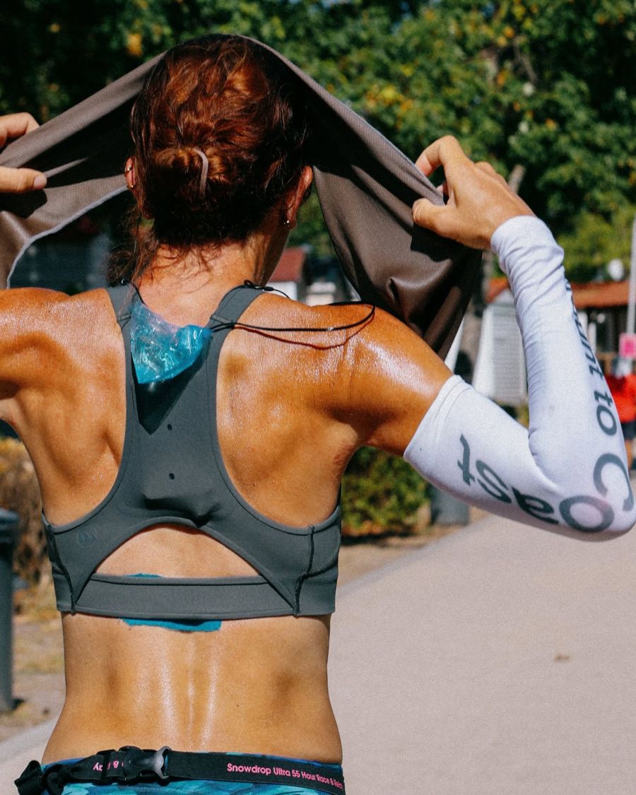 megan eckert gomu 6 napos ultra vilagcsucs terepsport back