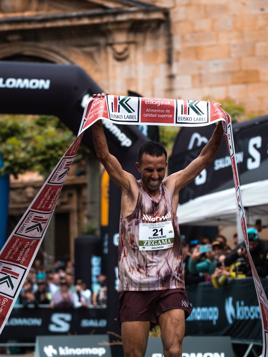 Elhousine Elazzaoui Zegama Aizkorri 2026 mens winner finish terepsport