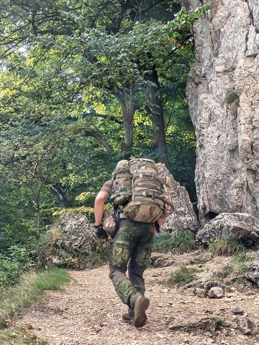 helikon tex mcdu pants nadrag teszt terepsport toth viktor back run