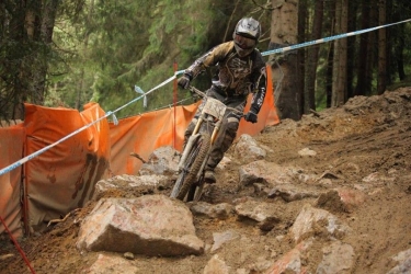 Liszi Attila a vil&aacute;granglista pontszerző 8. helyen v&eacute;gzett a sv&aacute;jci downhill kupad&ouml;ntőn