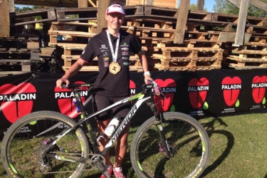 Po&oacute;r Brigitta a p&aacute;lya egyik &uuml;gyess&eacute;gi szakasz&aacute;n&aacute;l