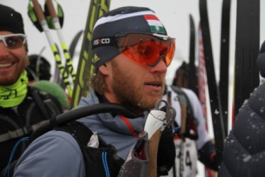 Charlie (Gombos K&aacute;roly) a t&aacute;borhelyen