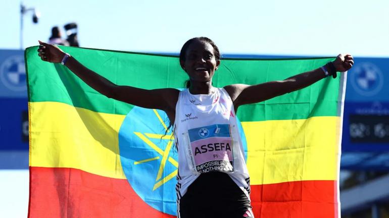 Berlin maraton 2023 eredmények, Tigist Assefa és Eliud Kipchoge abszolút győzelmével