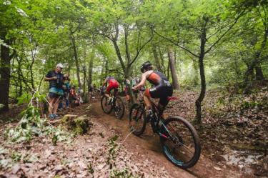 A ker&eacute;kp&aacute;ros p&aacute;lya egyik erős emelkedője