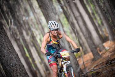 Flora Duffy az MTB p&aacute;ly&aacute;n