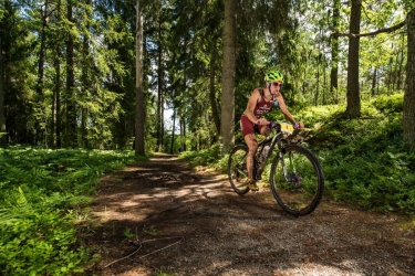 Kem&eacute;ny MTB p&aacute;ly&aacute;n Po&oacute;r Brigi