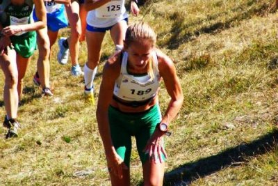 Mer&eacute;nyi T&iacute;mea &eacute;s Szab&oacute; S&aacute;ndor az &Eacute;v hegyifut&oacute;i