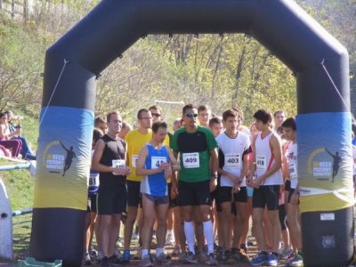 Mezei fut&oacute;verseny rajt