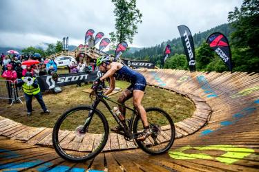 Po&oacute;r Brigi a r&aacute;mp&aacute;n