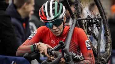 Vas Blanka Belgiumban nyert cyclo-cross versenyt