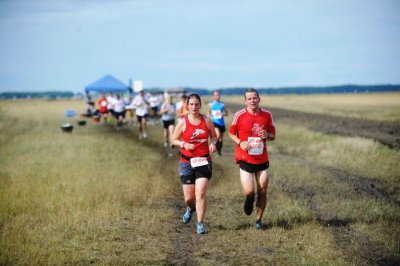 Fut&oacute; &eacute;s bringa dagonya a Hortob&aacute;gyon