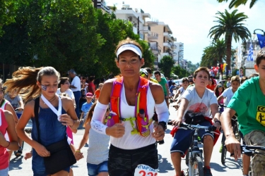 Nagy Katalin p&aacute;lycs&uacute;ccsal nyerte a 245 km-es Spartathlon ultrafut&aacute;st