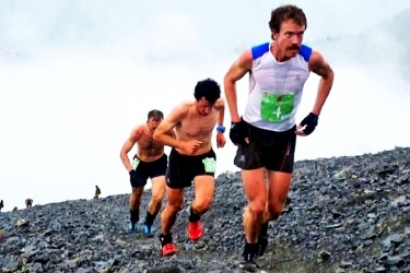 Rickey Gates m&eacute;g vezető pozici&oacute;ban a Mount Marathonon