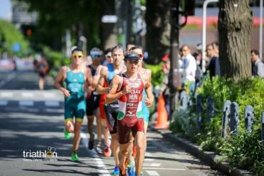 Bics&aacute;k Bence &aacute;t&uuml;tő triatlon sikere Jap&aacute;nban