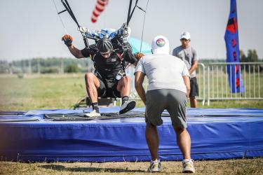 Ez&uuml;st&eacute;rem az Ejtőernyős C&eacute;lbaugr&oacute; Kelet-Eur&oacute;pa Kup&aacute;n