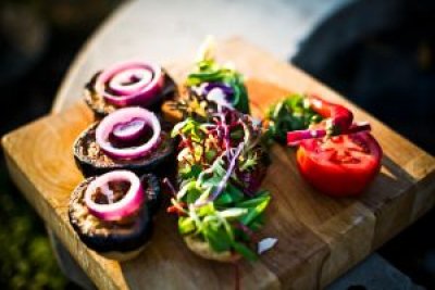 Mediterr&aacute;n t&eacute;sztasal&aacute;ta Nahrin fűszerekkel!