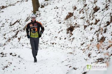 Mester B&aacute;lint (X2S Salomon TEAM) vezeti a mezőnyt