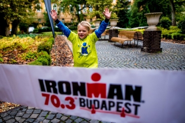 IronKids triatlonnal a sokízületi gyulladás ellen