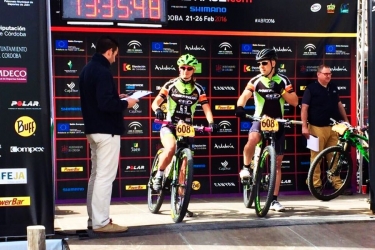 Po&oacute;r - Motov&aacute;n du&oacute; a szakaszrajtn&aacute;l