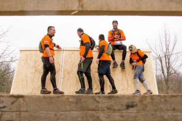 Falra másztak a HUNfoglalás résztvevői - akadálytúra a Pilisben