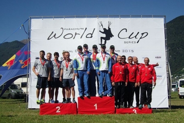 Vil&aacute;gkupa bronz&eacute;rmet szereztek az ejtőernyős&ouml;k