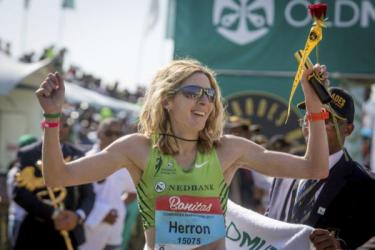 Camille Herron a 2017-es Comrades Marathon c&eacute;lj&aacute;ban
